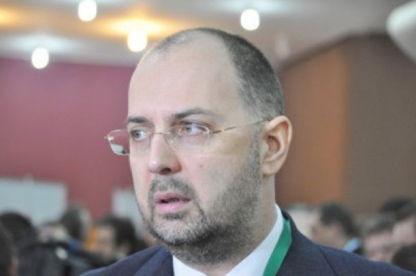 Ponta îl menţine pe Kelemen Hunor în Guvern